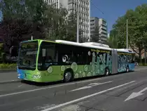 Zuerst wird der neue Hybrid Bus auf der Linie 36 getestet. Hier sehen wir ihn am Badischen Bahnhof in Basel. Die Aufnahme stammt vom 02.05.2011.