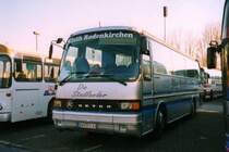 Setra S211 H, aufgenommen im M�rz 2002 auf dem Parkplatz der Westfalenhallen in Dortmund.
