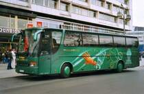 Setra S315 HD, aufgenommen im April 2002 am Bahnhof Zoo in Berlin.