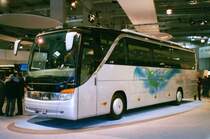 Setra S415 HD, aufgenommen auf der IAA 2002 in Hannover.