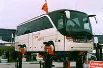 Setra S411 HD, aufgenommen auf der IAA 2002 in Hannover.