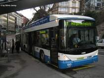 Nr. 150 am 7.12.07 beim Central. Die Bushaltestelle der Linie 31 nach Hegibachplatz beim Central ist wegen der Strasse nicht bei der Tramhaltestelle sondern um die Ecke.