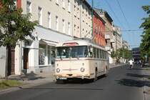 Anl�sslich des Eberswalder Veteranentreffens auf dem Betriebshof der BBG-Eberswalde fuhr der 9Tr des DVN-Berlin auf der Obuslinie 861 am 07.05.2011. Hier in der Friedrich-Ebert-Stra�e.