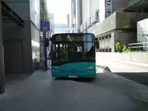 Ein VGF Solaris Urbino in Frankfurt Flughafen am 07.05.11