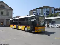 Postauto/PU Morattel VD 275 995 (Setra S315NF) am 26.4.2011 beim Bhf. Payerne
