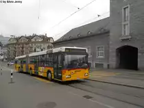 Postauto/PU Wicki Nr. 32 (Mercedes O405GN2) am 29.4.2011 in Z�rich, Bahnhof Enge/Bederstrasse.