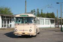 Anl�sslich des Eberswalder Veteranentreffens auf dem Betriebshof der BBG-Eberswalde fuhr der 9Tr des DVN-Berlin auf der Obuslinie 861 am 07.05.2011. Hier vor dem Betriebshof Nordend.