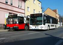 Vestische 2307, ein Neoplan N4414 DE und ein Mercedes O530 Citaro vom Reisediest Wessels aufgenommen am 27.03.2011 in Recklinghausen Suderwich Herten anlsslich der Abschiedssonderfahrt des Neoplan N4114 DE.
