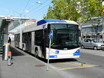 TL - Hess-Swisstrolley BGT-N2C Nr.846 bei den Haltestellen vor dem Bahnhof in Lausanne am 07.05.2011