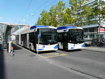 TL - Hess-Swisstrolley BGT-N2C Nr.846 zusammen mit Nr.850 bei den Haltestellen vor dem Bahnhof in Lausanne am 07.05.2011