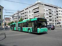 MAN Bus mit der Betriebsnummer 766 auf der Linie 30 am Riehenring in Basel. Die Aufnahme stammt vom 08.05.2011.