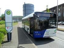 Ein Solaris der Firma Baron Reisen an der Haltestelle V�lklingen Weltkulturerbe.Das Foto habe ich am 17.05.2011 gemacht.Der Bus f�hrt f�r Saarbahn und Bus die Linie 110.