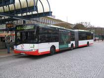 Bogestra Solaris Urbino 18 aus Hattingen beim Halt im Bochumer
Hbf/Busbahnhof.(14.12.2007)