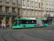 Mercedes Citaro mit der Betriebsnummer 719 auf der Linie 34 an der Haltestelle Schifflnde in Basel. Die Aufnahme stammt vom 14.05.2011.