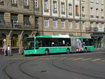 Mercedes Citaro mit der Betriebsnummer 719 auf der Linie 34 an der Haltestelle Schiffl�nde in Basel. Die Aufnahme stammt vom 14.05.2011.