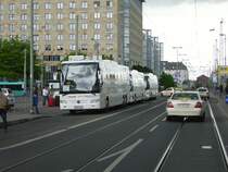Gleich drei Mercedes Benz Tourismo von Bohr Reisen am 27.05.11 in Frankfurt am Main Hbf 