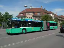MAN Bus mit der Betriebsnummer 751 auf der Linie 34 am R�timeyer-Platz in Basel. Die Aufnahme stammt vom 20.05.2011.