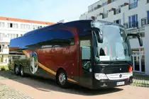 Mercedes Travego M, ehem. DFB-Mannschaftsbus, jetzt Reiseb�ro M�ller, im Einsatz f�r die Nationalmannschaft Uruguays (am Abend L�nderspiel in Sinsheim), Bad Sch�nborn 29.05.2011