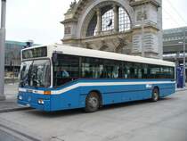 VBL - Mercedes O 405 N2  Nr.556  LU 15656 Bei der Haltestelle vor dem SBB Bahnhof Luzern am 18.11.2007