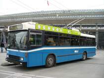 VBL - Der NAW-Hess Trolleybus Nr. 269 Bei der Haltestelle vor dem SBB Bahnhof Luzern am 18.11.2007
