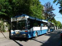 MB Trolleybus auf der Linie 46 zwischen der Haltestellen Kemphofsteig und Schwert in Z�rich, H�ngg.