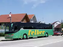 SETRA S416GT wartet auf seine Fahrg�ste;110604