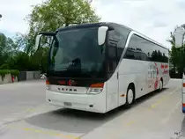Setra S 415 HD beim Schiffshafen von Biel am 26.05.2011