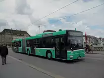 MAN Bus mit der Betriebsnummer 778 auf der Linie 34 auf der Mittleren Rheinbr�cke in Basel. Die Aufnahme stammt vom 09.06.2011.