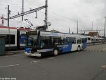 RBL Nr. 453 ''Zugkraft Aargau'' (Mercedes Citaro O530) am 9.6.2011 beim Bhf. Lenzburg. DIeser Wagen trgt noch immer diejenige Werbung der Zugkraft Aargau, die annodazumal die Re 460 034, und die Re 4/4'' 11181 trugen.