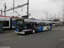 RBL Nr. 453 ''Zugkraft Aargau'' (Mercedes Citaro O530) am 9.6.2011 beim Bhf. Lenzburg. DIeser Wagen tr�gt noch immer diejenige Werbung der Zugkraft Aargau, die annodazumal die Re 460 034, und die Re 4/4'' 11181 trugen.