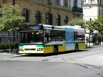TN Neuch�tel - Volvo 7700 Nr.220 NE 99220 unterwegs in der Stadt Neuch�tel am 18.05.2011