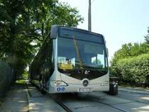 Der Mercedes CapaCity stand am 03.06.2011 an der Endhaltestelle in Johannstadt.