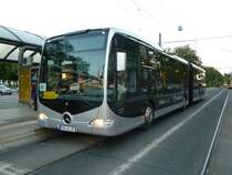 Der Mercedes CapaCity an der Haltestelle Pirnaischer Platz. 03.06.2011