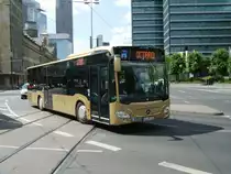Ein totaler Wahnsinn am 11.06.11 in Frankfurt am Main der nagelneue Mercedes Benz Citaro auf Werbefahrt 
