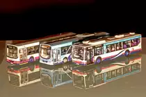 Ich mchte euch meine kleine 1:76-Flotte prsentieren. v.l.n.r.: Volvo B10BLE/Wright Renown, First Manchester (EFE), Volvo B7RLE / Wright Eclipse Urban, FasTrack (Corgi), Mercedes-Benz O530  Citaro , First Manchester (Northcord)