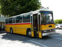 Ein Saurer Postauto abgestellt vor einer Gaststtte in Boll am 28.05.2011