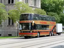 Ein Setra Reisecar unterwegs in der Stadt Z�rich am 10.06.2011