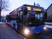 Der Wagen 29 hier noch ohne Werbung an der Haltestelle Birkenstrasse hat
gerade ein Rollstuhlfahrer raus gelassen.