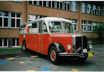 Aus dem Archiv: Rllin, Rotkreuz - ZG 32'459 - FBW/R&J (ex AFA Adelboden Nr. 1) am 14. Juni 1998 in Uster, Schulhausplatz