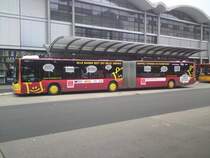 KO-RY 346 fhrt seit wenigen Wochen Werbung fr den  Homepark  in KO-Bubenheim. Zuvor war der MAN Lion´s City ohne Werbung unterwegs. Aufgenommen am 24.6.2011 am Koblenzer HBF. 