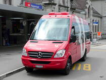 Stadtbus Rapperswil - Mercedes Sprinter  Nr.251  ZH 745251 bei der Haltestelle vor dem Bahnhof in Rapperswil/SG am 24.06.2011