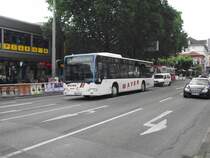 Der Mayer Citaro in Heidelberg am 01.07.11 auf der Linie 39 mit Deutschland Fhnchen links 