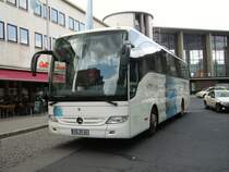 Ein Mercedes Benz Tourismo in Heidelberg Hbf am 01.07.11