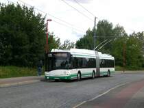 Solaris Trollino auf der Linie 862 nach Brandenburgisches Viertel Kleiner Stern an der Haltestelle Sommerfelder Strae.