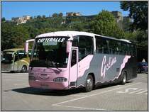 Dieser Irizar-Reisebus stand am 01.08.2007 in Koblenz auf einem Parkplatz nahe dem Deutschen Eck. Im Hintergrund ist die Festung Ehrenbreitstein zu erkennen.