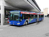 VZO - Mercedes Citaro  Nr.26  ZH  198726 bei den Bushaltestellen beim Bahnhof in Uster am 24.06.2011
