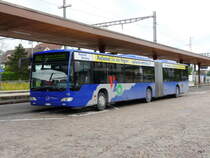 VZO - Mercedes Citaro Nr.112  ZH 745112 bei den Bushaltestellen beim Bahnhof in Wetzikon am 24.06.2011