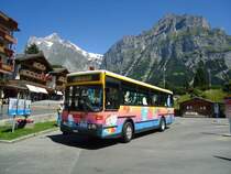 AVG Grindelwald - Nr. 19/BE 363'305 - Vetter am 3. Juli 2011 beim Bahnhof Grindelwald (Coccolino-Bus)