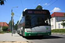 Solaris Trollino 18AC, Obus 051 der BBG-Eberswalde an der Haltestelle Nordend (Ersatz) am 16.07.2011.