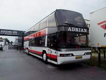 NEOPLAN von ADRIAN hat D�nische Fu�ballfans zum Europacupspiel SVR-Ried gegen Br�ndby-IF nach Ried gebracht;110728